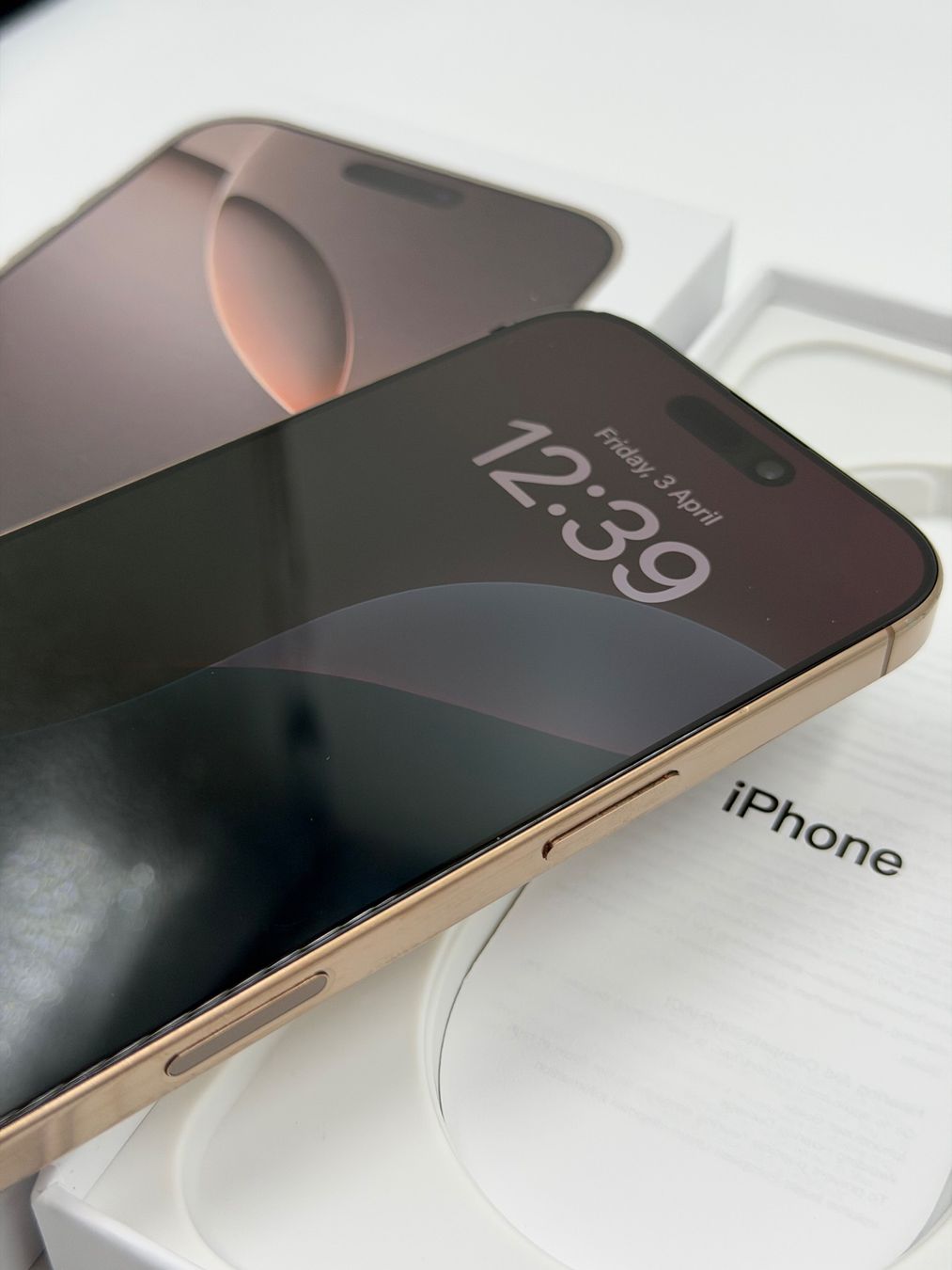 Apple Telefoni cellulari / Smartphones: iPhone 16Pro 256gb Gold Top Zustand – Nuovo (secondo la descrizione) da Chur venduto da ReplaceHub 6