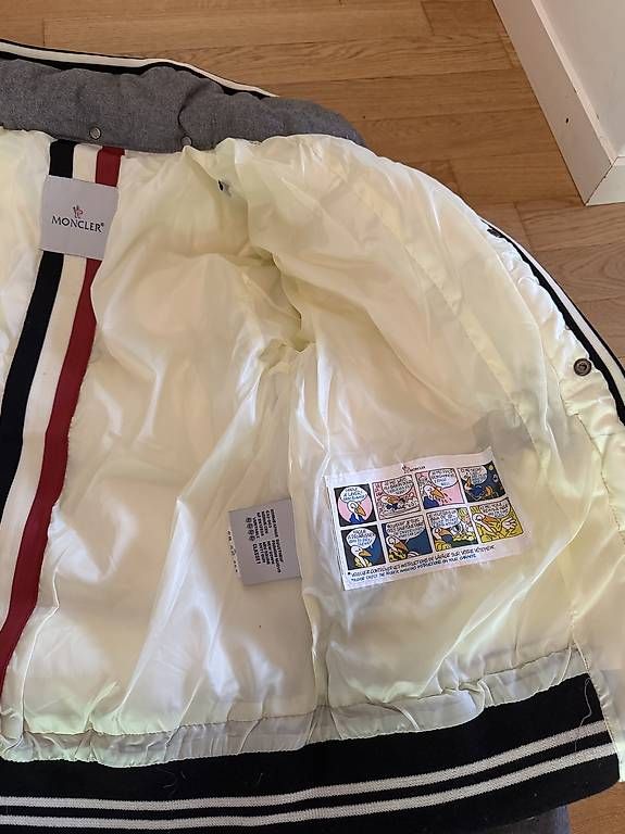 Moncler Giacche: Moncler Jacke – Nuovo (secondo la descrizione) da Giswil venduto da joel_rohrer03 3