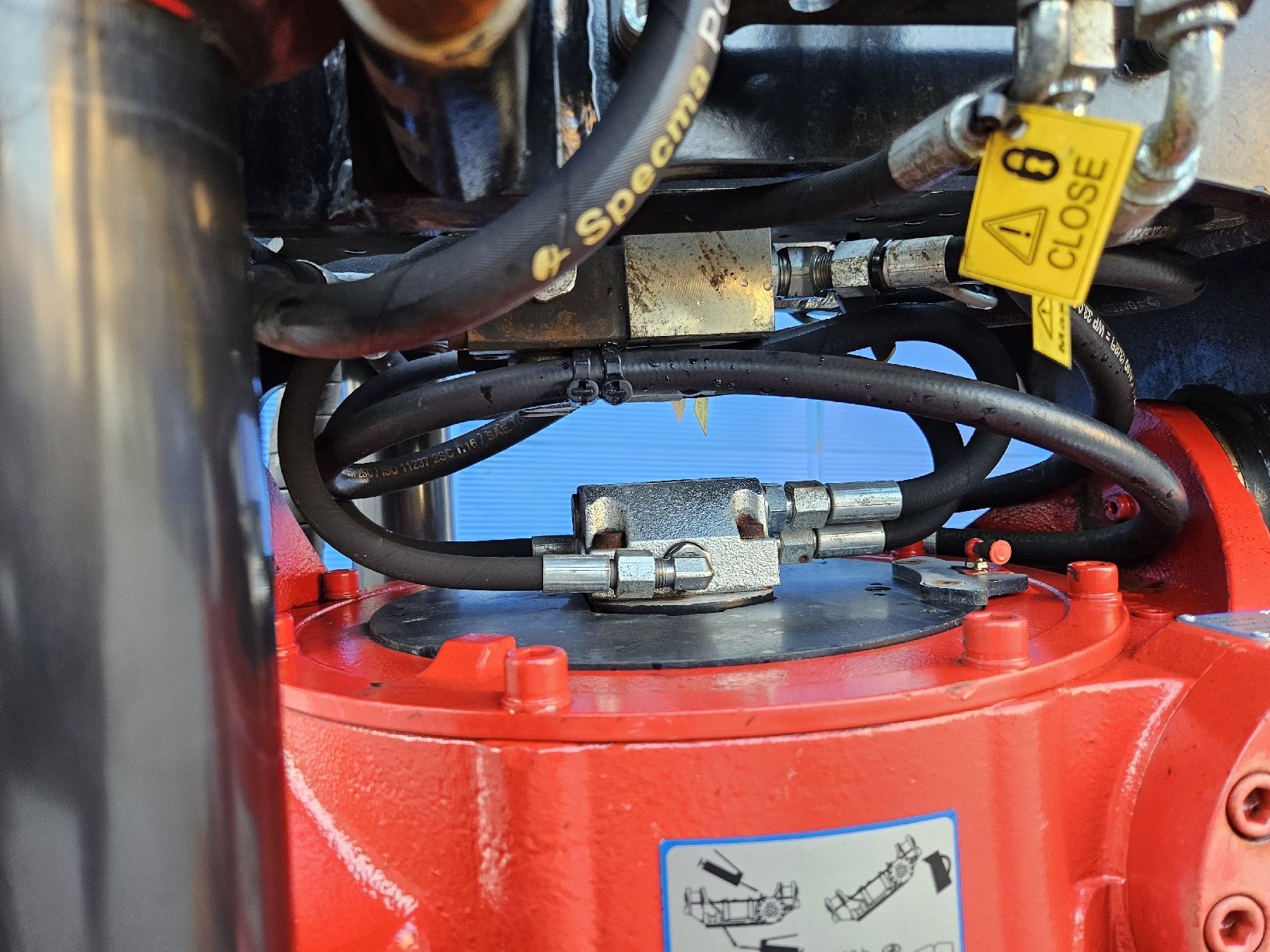 Escavatori: Rototilt Rt40 mit Greifer – Usato da Steinen venduto da Tmec 8