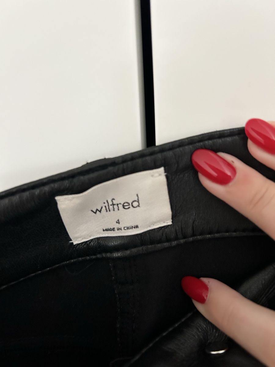 Aritzia Pantaloni: Aritzia Leather pants Melina – Nuovo (secondo la descrizione) da Basel venduto da ala_7nd2 2