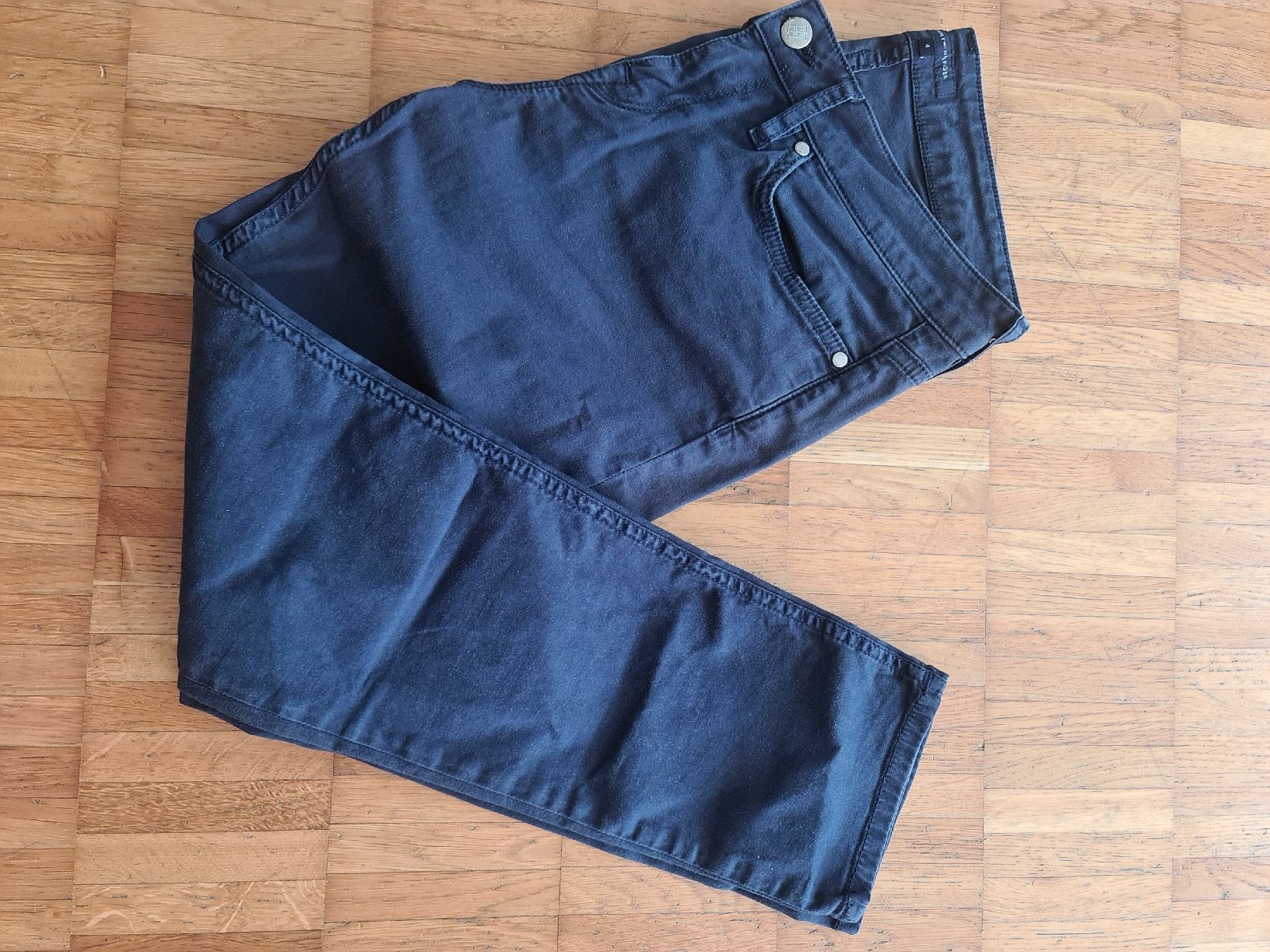 Tommy Hilfiger Pantaloni: Hose Hilfiger gr 4 Damen – Usato da Emmenbrücke venduto da gatasalvache 5