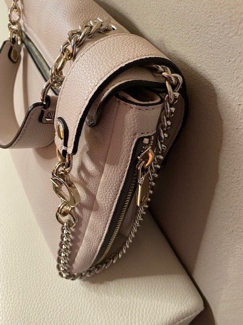 Guess Borse da donna: HANDTASCHE GUESS – Nuovo (secondo la descrizione) da Stansstad venduto da Teilnehmer1 7