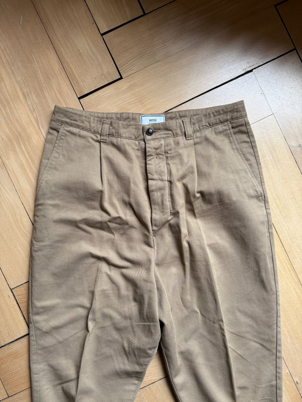Pantaloni: AMI ALEXANDRE MATTIUSSI - Hose hellbraun L – Usato da Zürich venduto da Diazaio 1