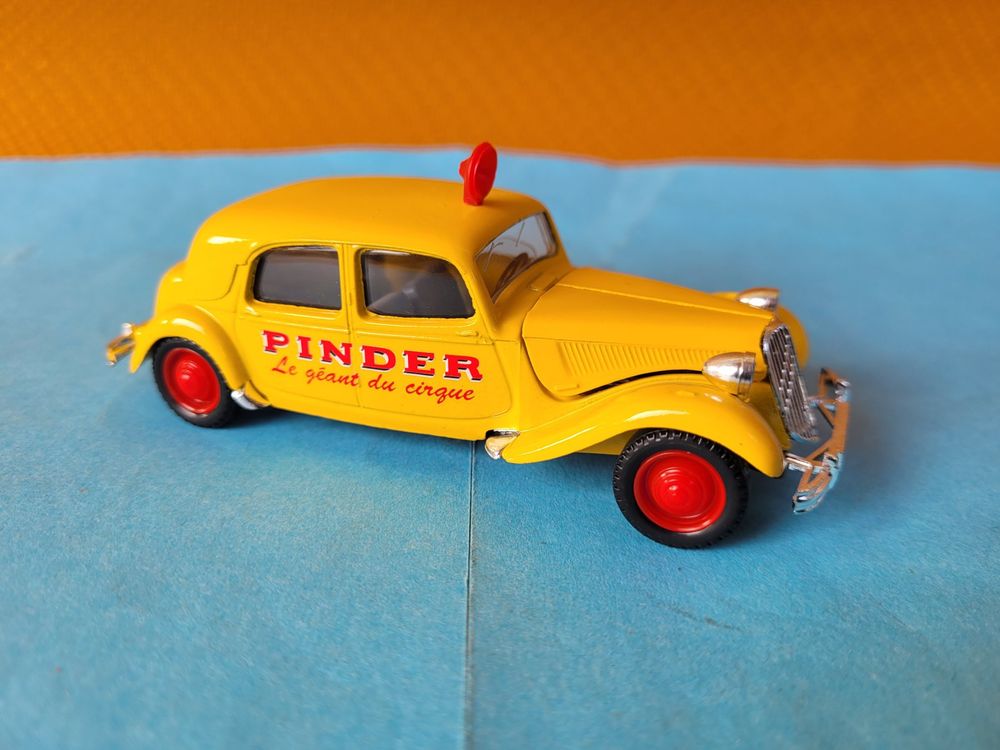 1/43 CIRQUE PINDER Odéon 027 Peugeot 504 Break affichage EUR 38,00