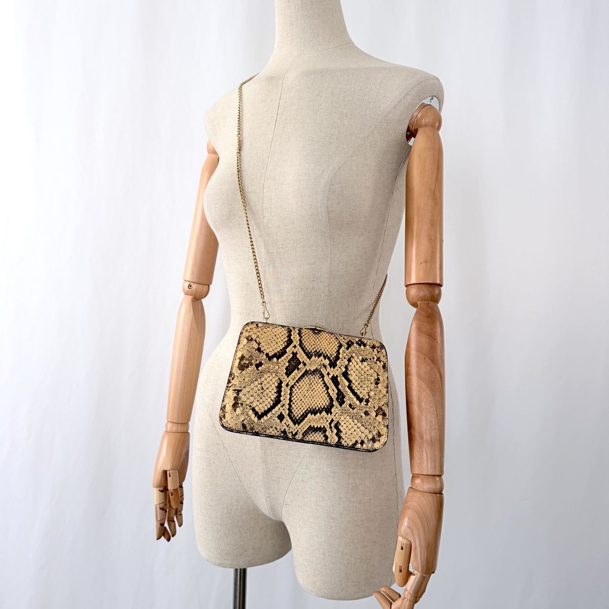 Taschen für Damen: Vintage Lizard Leather Bag – Gebraucht aus Emmen von Avviivva_Com2023