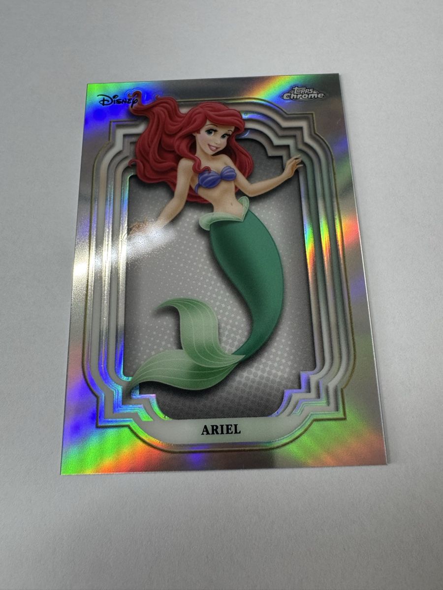 Topps Carte collezionabili: 2024 Topps Chrome Disney Ariel Refractor – Usato da Stetten AG venduto da Dekis-Tradingcards 1