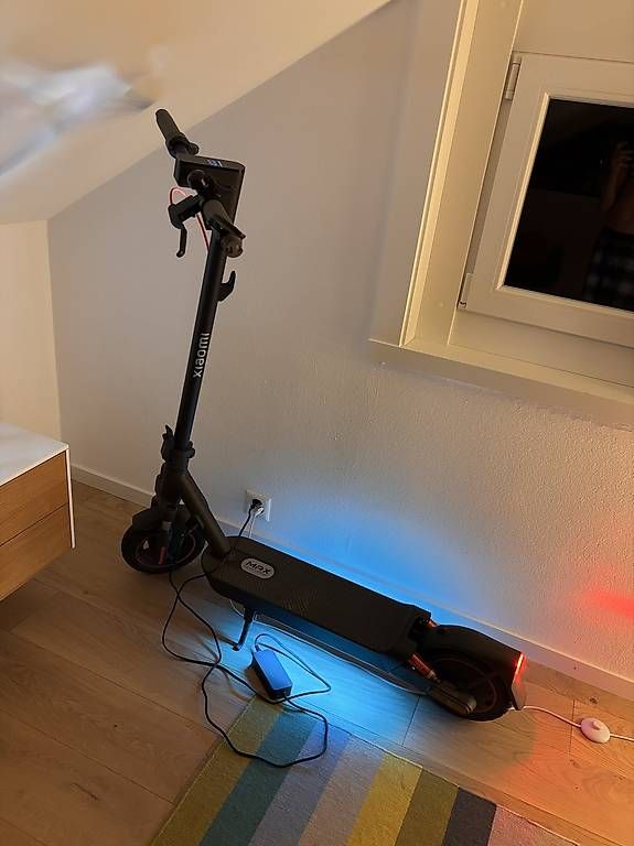 Kickboard: Trottinette électrique  – Nuovo e nell'imballaggio originale da Echallens venduto da giu_yc9x 1