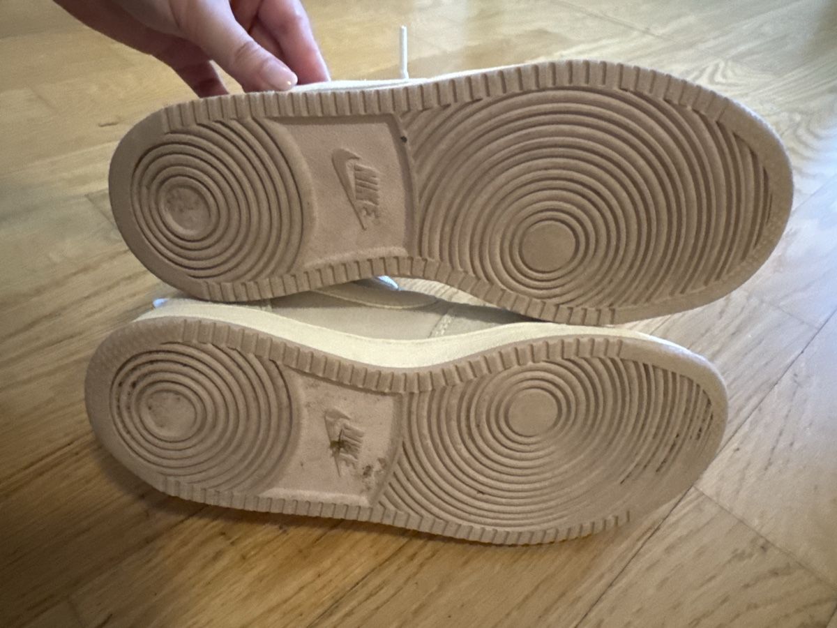 Nike Scarpe da donna: Nike Sneaker, Grösse 38, beige – Usato da Thun venduto da Vans_98 3