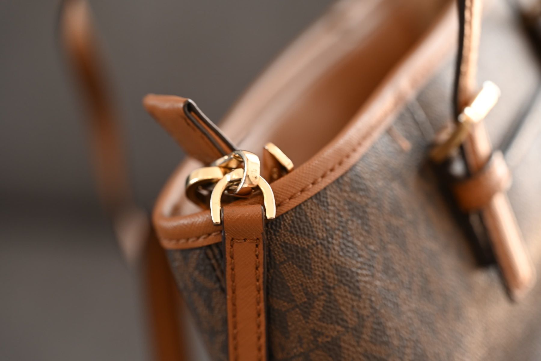 Michael Kors Borse da donna: Michael Kors neuwertige Tasche – Nuovo (secondo la descrizione) da Chur venduto da dor_jg2q 3