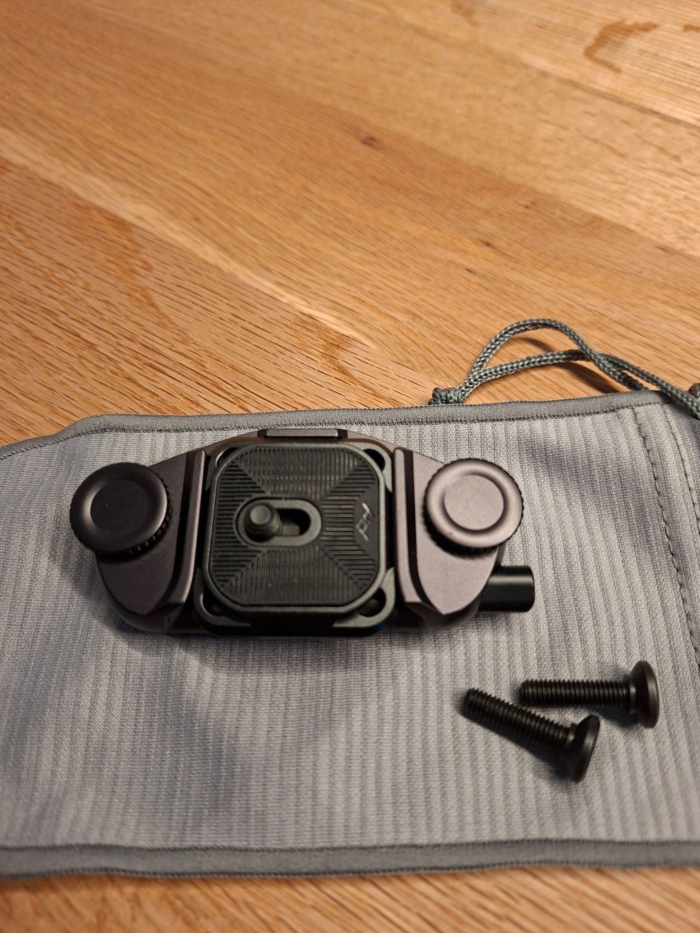 Sonstiges Zubehör: Peak Design Capture Clip v3 – Gebraucht aus Deitingen von rotgelbblau01