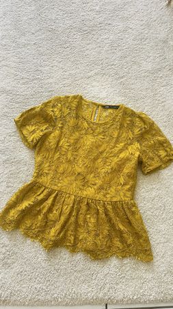 Top ZARA dentelle jaune taille XS bon état