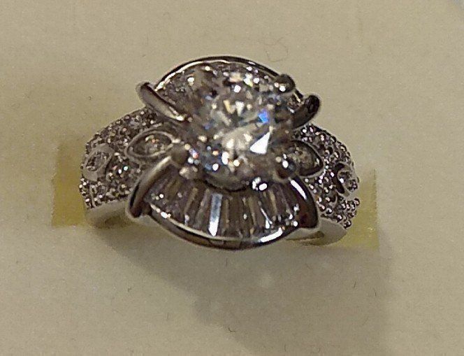 Ringe: Traumring mit Zirkonia und Strass gr. 49 – Neu und originalverpackt aus Münchenbuchsee von Daniel0133