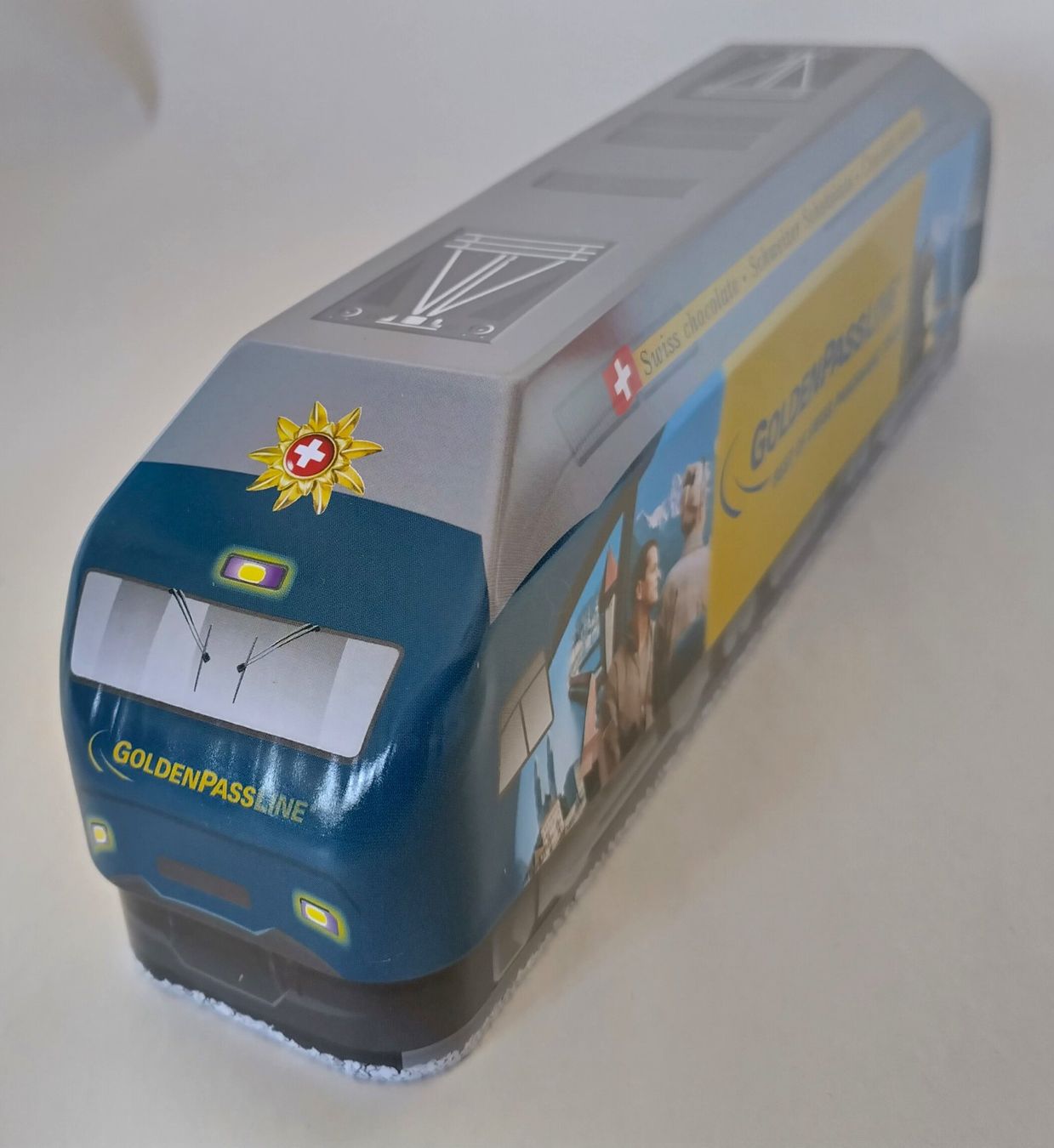 Sonstige Dekorationen & Accessoires: Blechdose Lokomotive - Goldenpass / Schweizer Schokolade – Gebraucht aus Bellach von JingleJerry 1