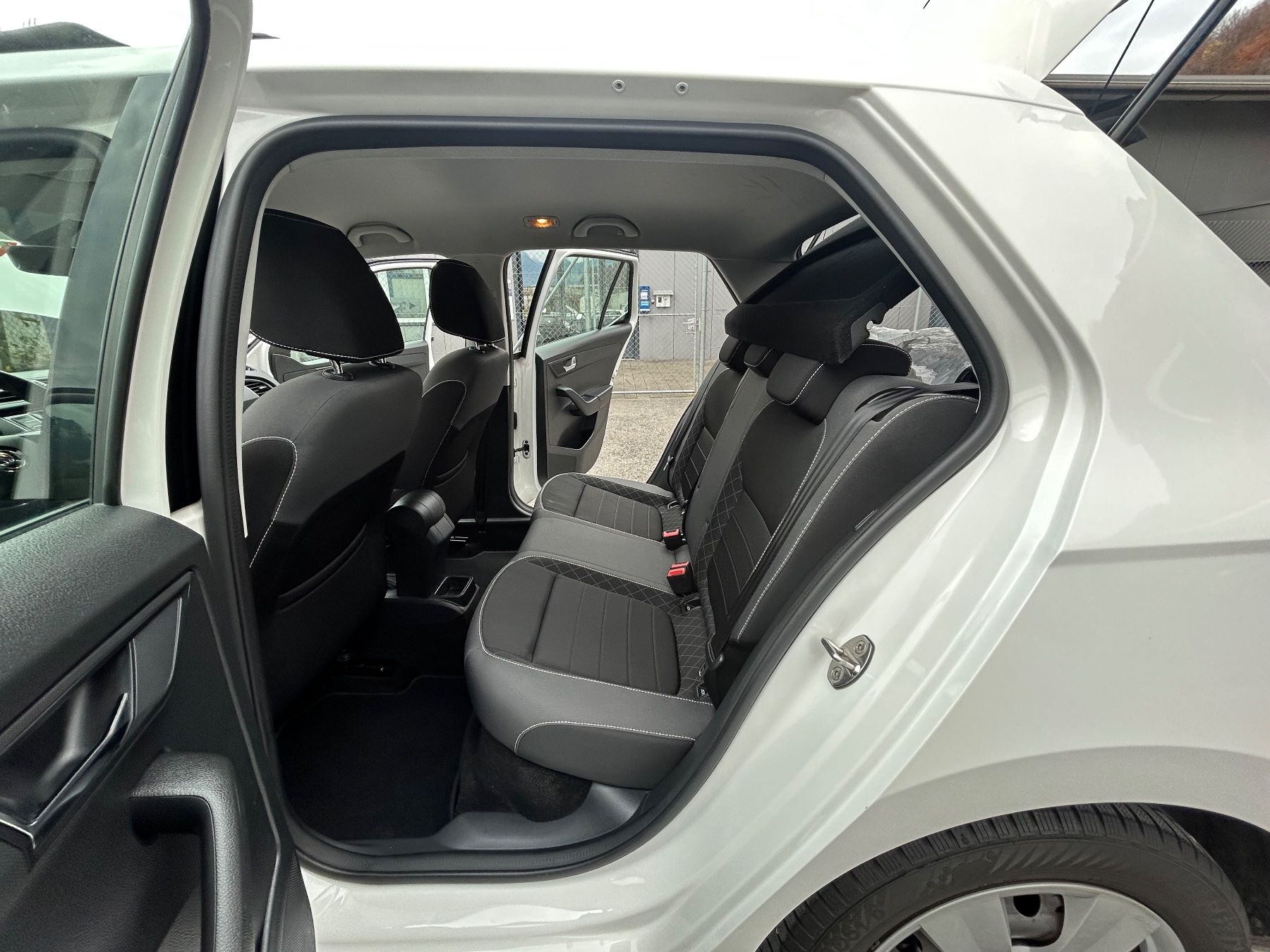 Skoda Automobili: Skoda Fabia 1.0 TSI DSG – Usato da Sargans venduto da automobilen 8
