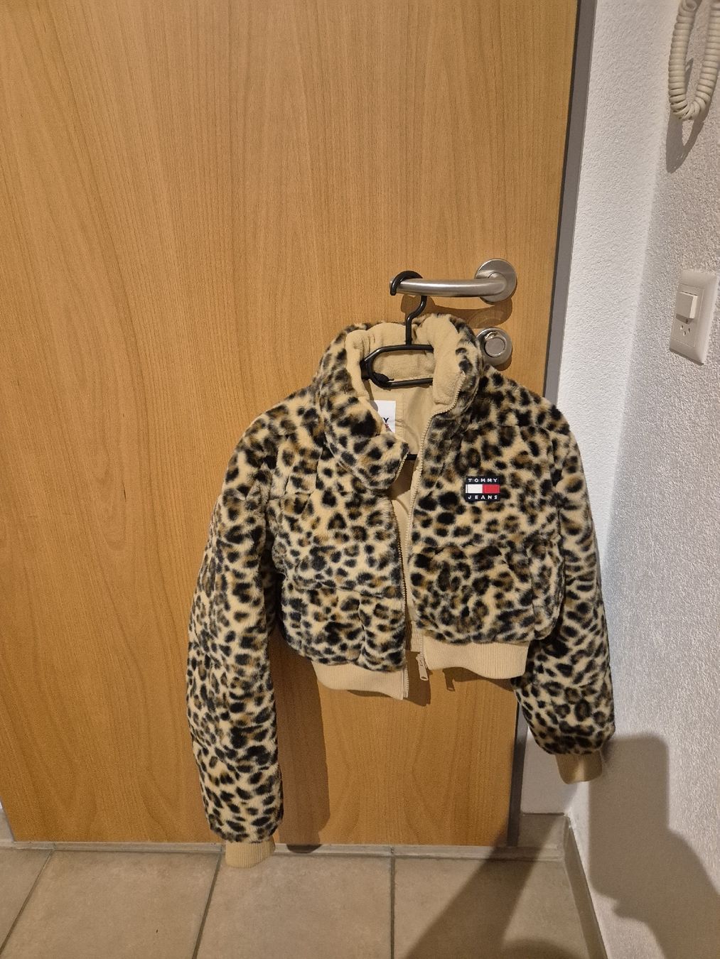 Tommy Hilfiger Giacche: Tommy Jeans Jacket beige XS used – Nuovo (secondo la descrizione) da Sierre venduto da dan_b8vw 1