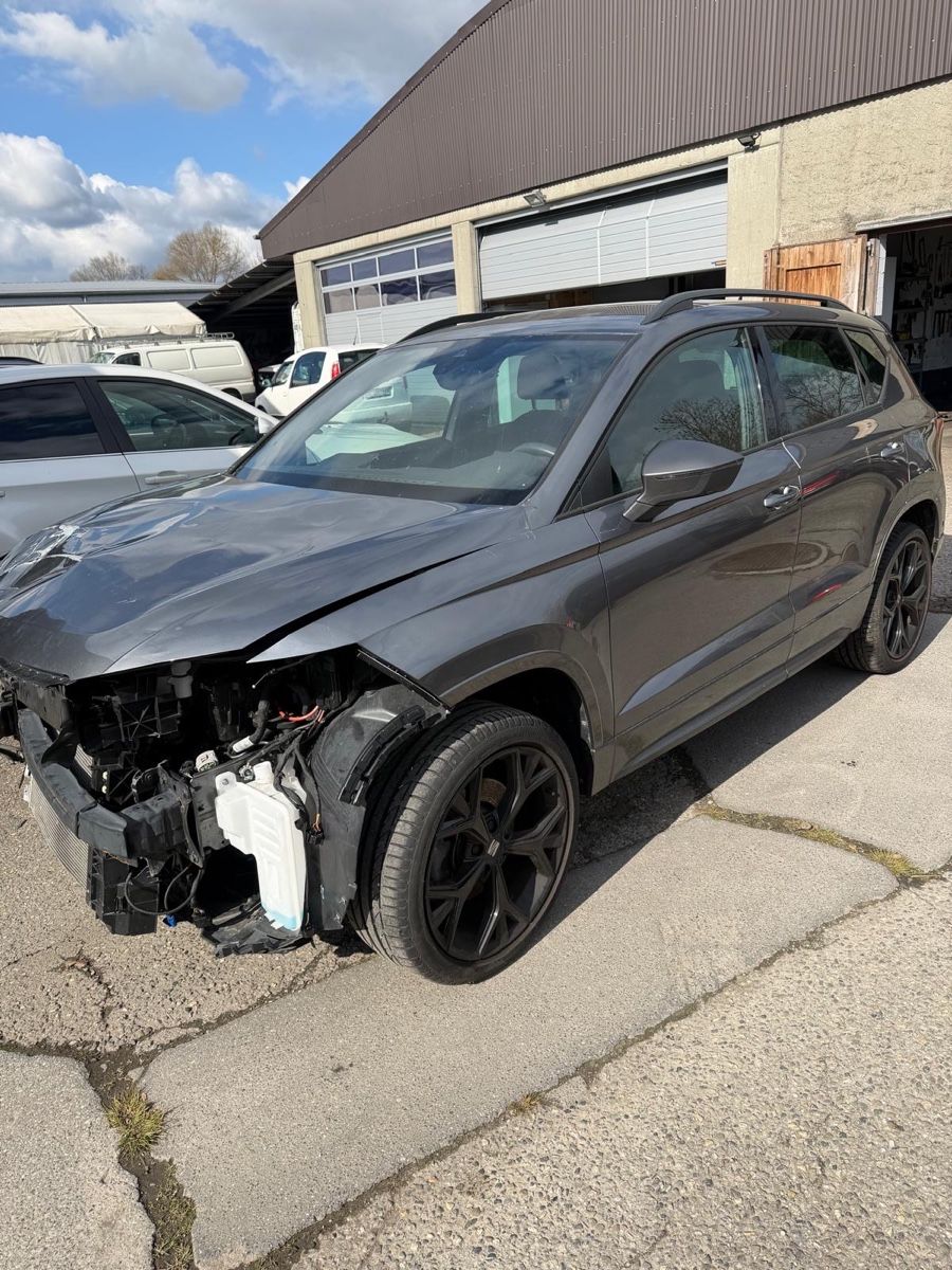 Seat Automobili: Seat Ateca 2023 25tkm Unfallfahrzeug – Difettoso da Belp venduto da Pat_csl7 2