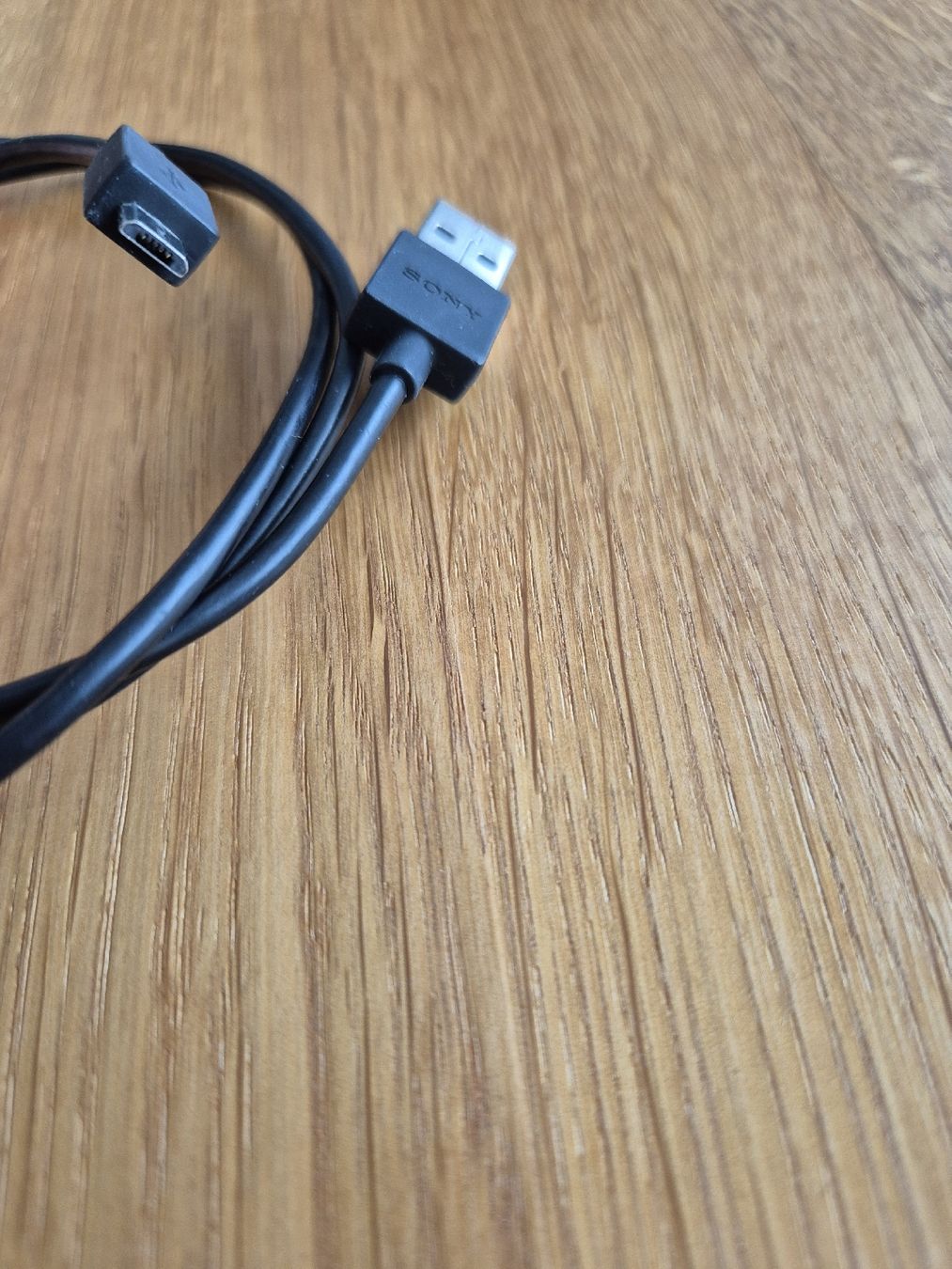 Sony Cavi: Original Sony Micro USB Kabel - Top Zustand, Schwarz, 1m – Usato da Goldach venduto da nikkaaa 1