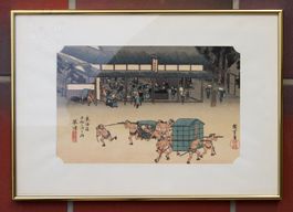 Japanischer Holzschnitt: 2 Sänften verlassen Restaurant