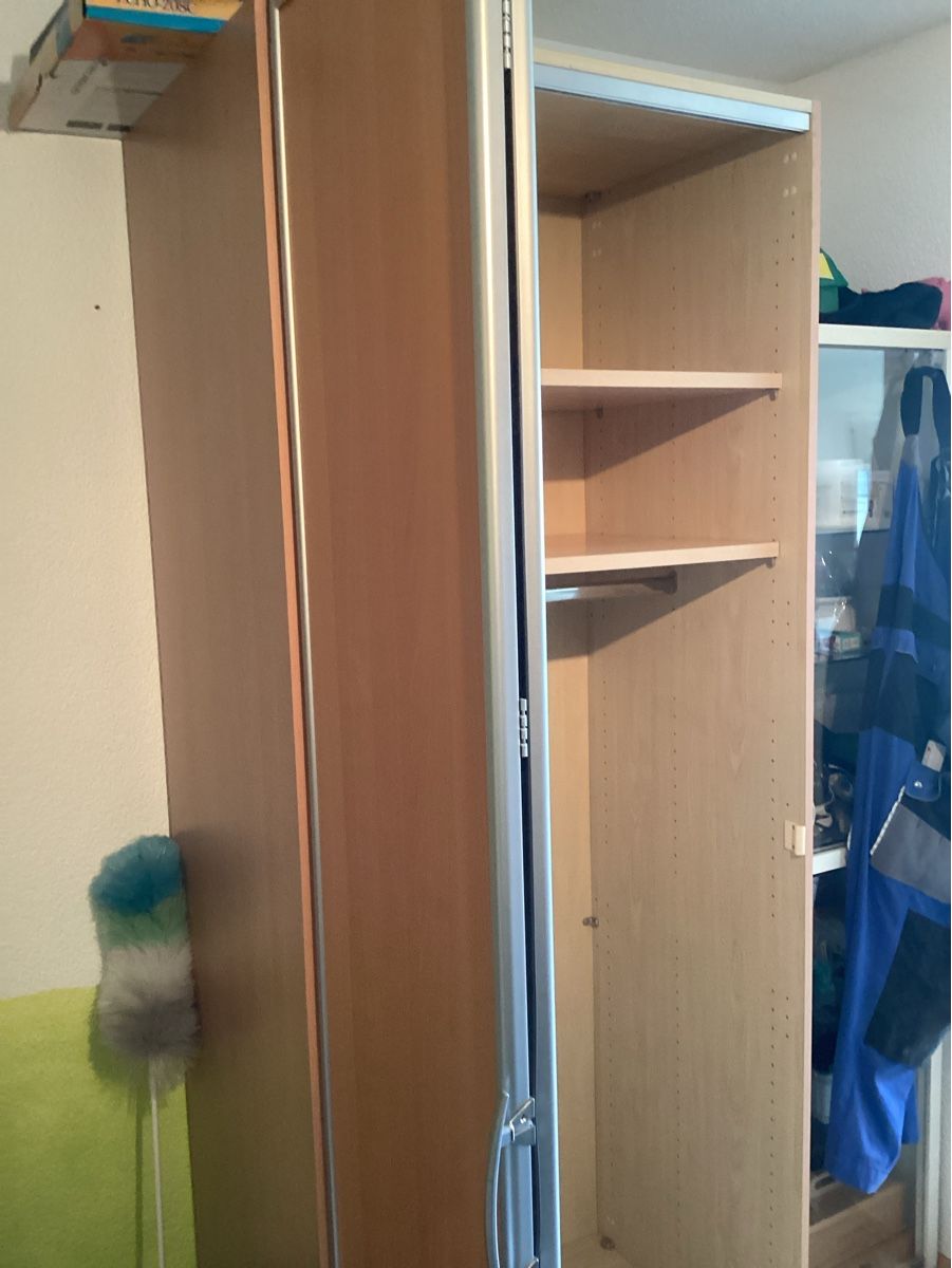 Armadi: Einzelner Kleiderschrank – Nuovo (secondo la descrizione) da Wauwil venduto da Shelti 1