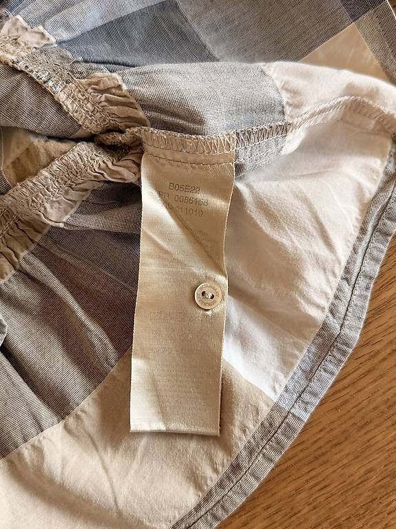 Burberry Camicette, T-shirt & Top: Burberry Oberteil in Grösse 86 – Usato da Teufen AR venduto da arz_yjz9 3