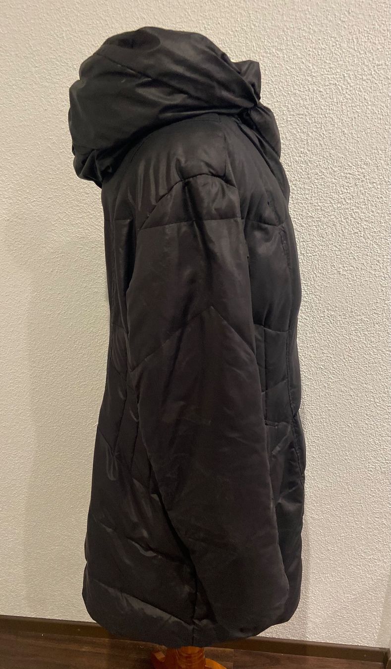 Esprit Giacche: Schwarze Esprit Winterjacke Grösse 42 – Usato da Ermatingen venduto da Speiki2 3
