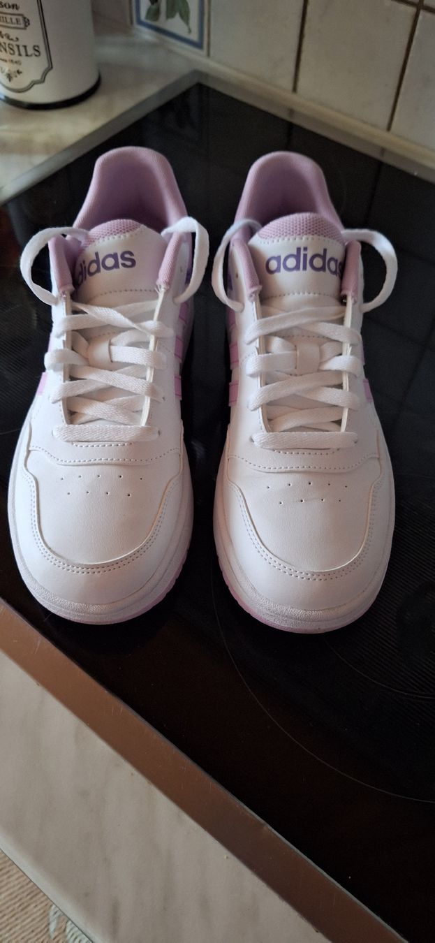Adidas Scarpe da donna: Tolle Adidas Sneaker – Nuovo (secondo la descrizione) da Schmerikon venduto da lulu055
