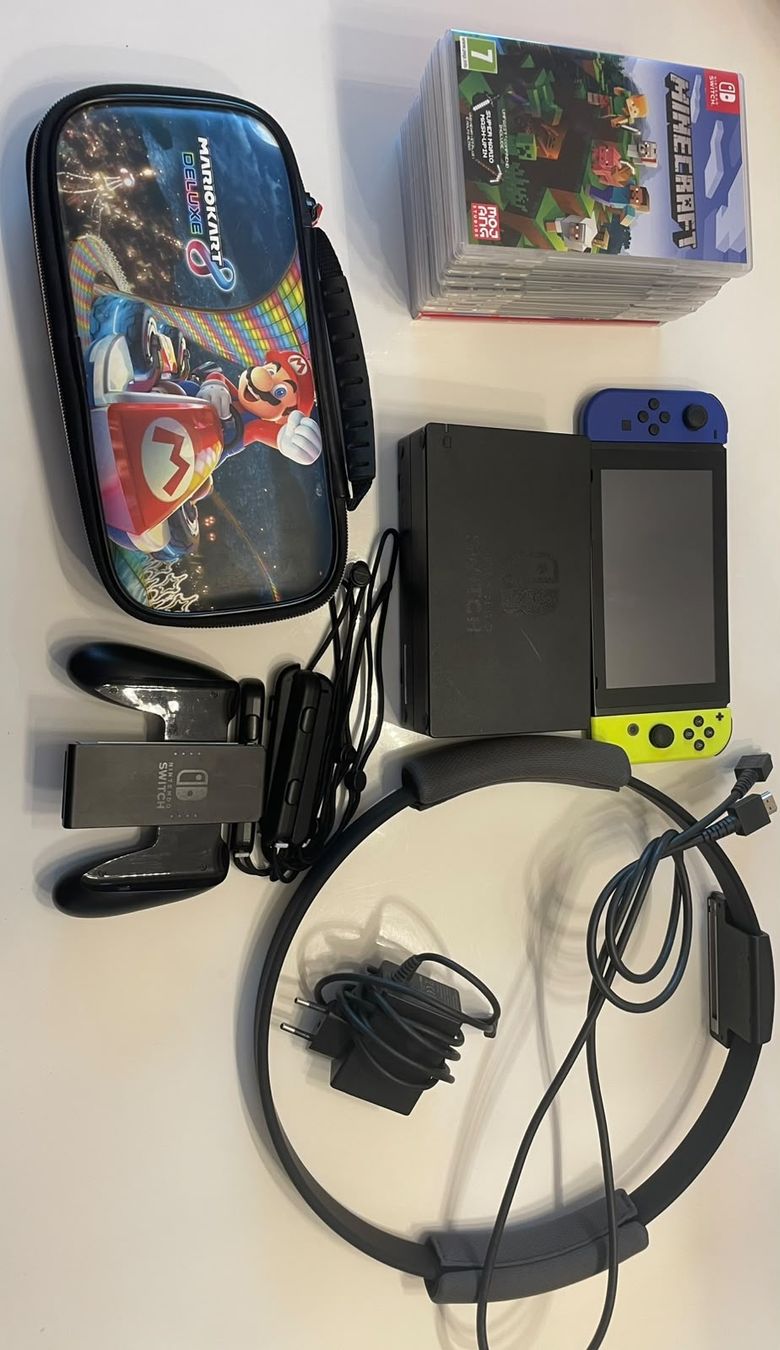 Nintendo Console: Nintando Switch Set mit 10 Spiele & Ring Fit Adventure  – Usato da Rothenburg venduto da phi_t656