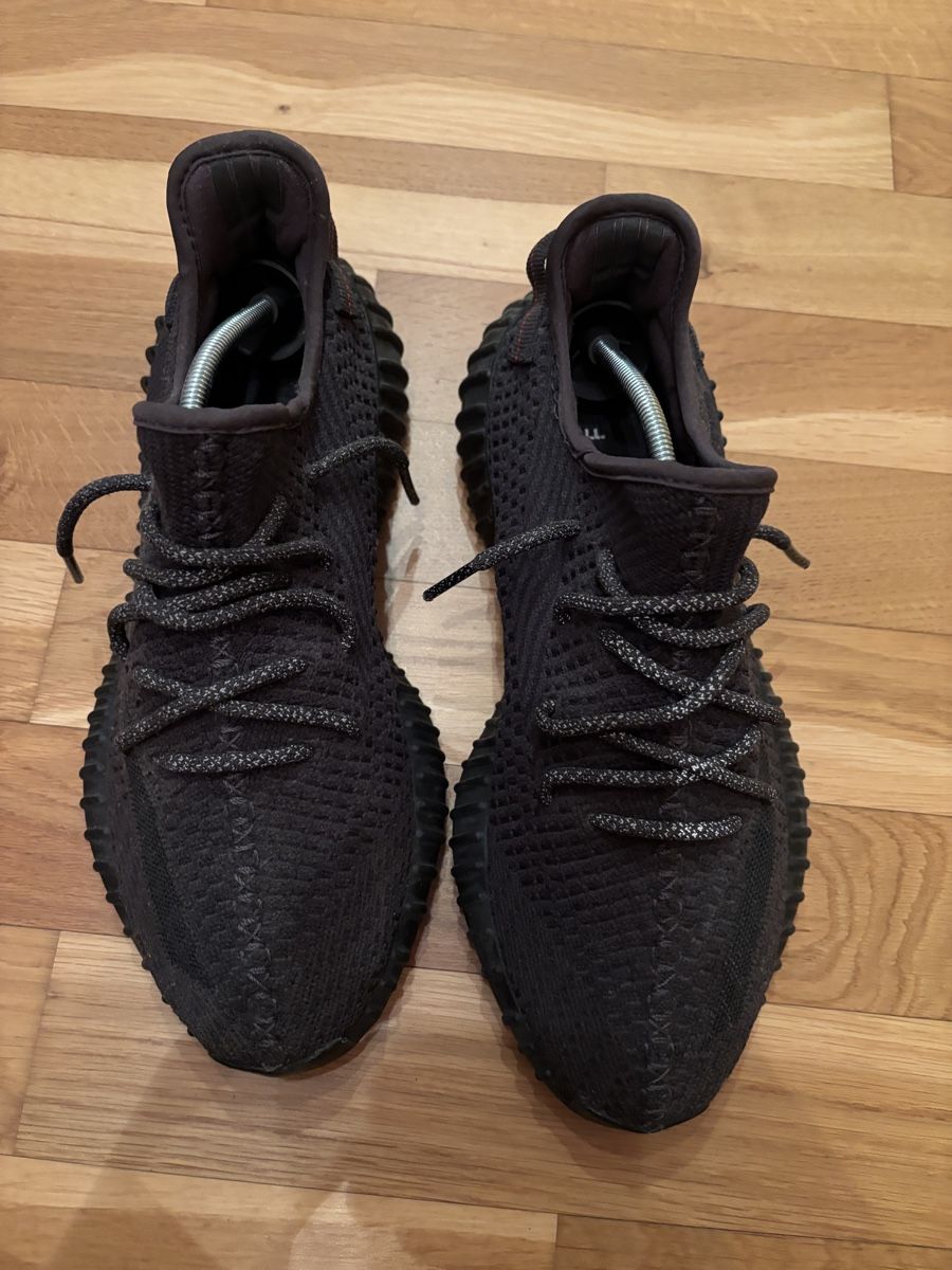 Scarpe da uomo: Adidas Yeezy Boost 350 v2 black – Usato da Sargans venduto da ced_vh8n 2