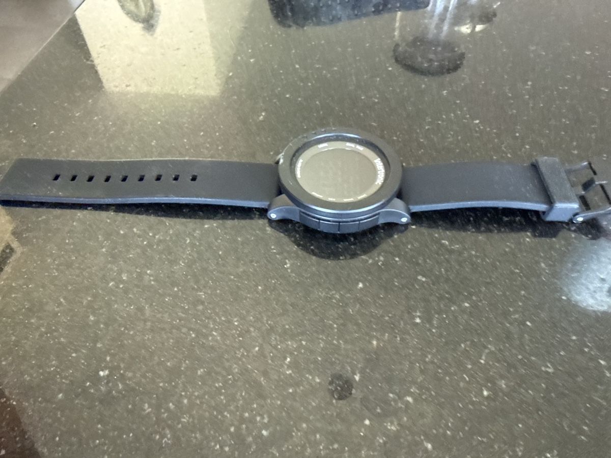 Swiss Orologi: Intertronic Digitaluhr schwarz gebraucht – Usato da Cham venduto da dri_kx9x 1