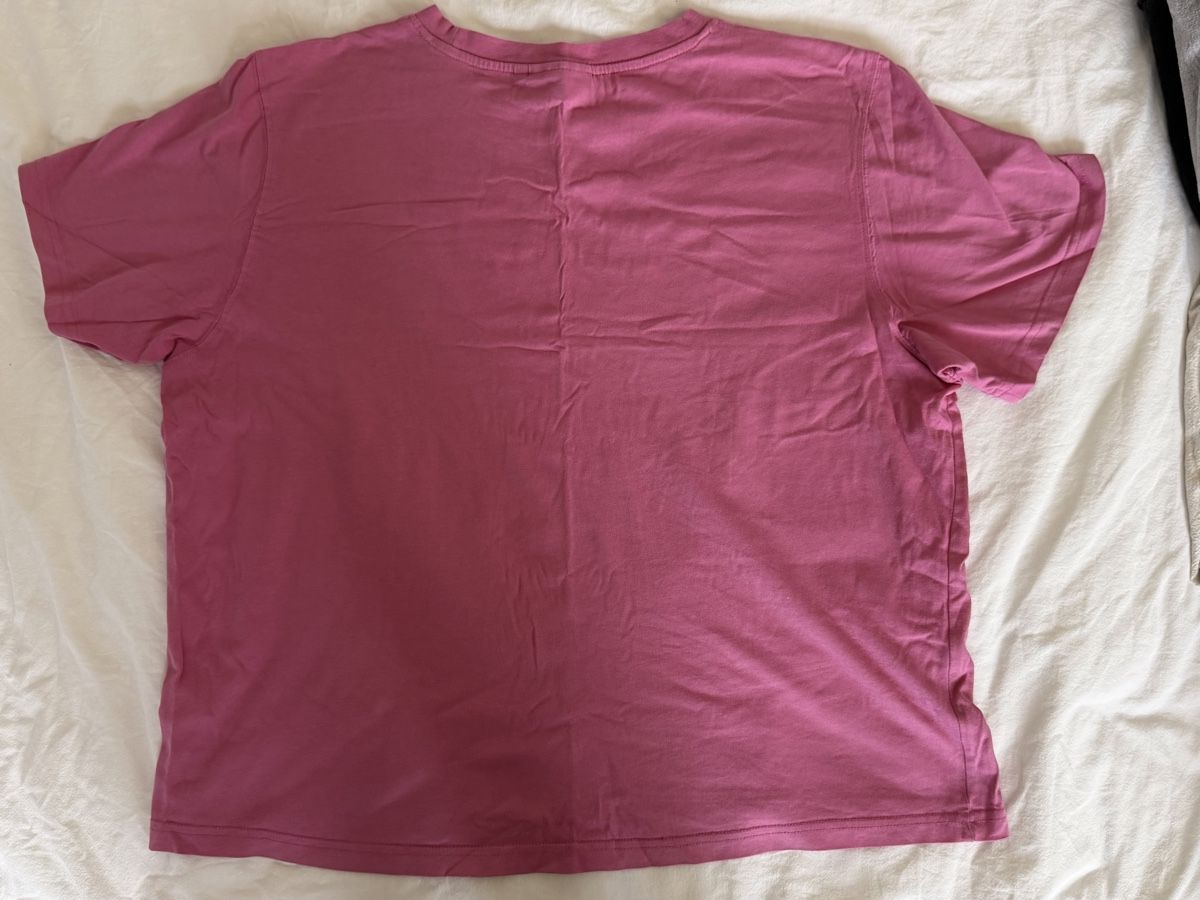 Weekday T-shirts: WEEKDAY T-shirt  – D'occasion à Buonas par mej_6s67 1