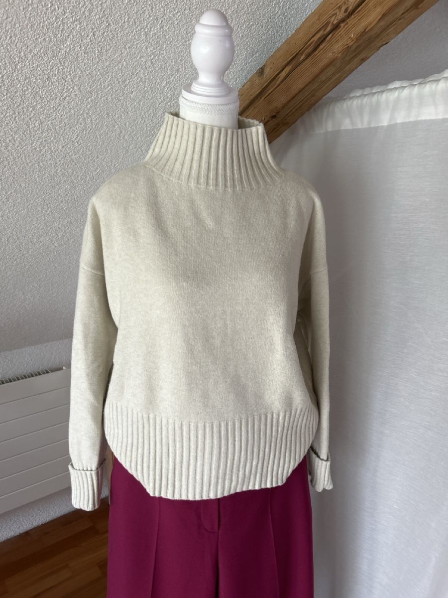 Pullover & Sweatshirts: Damen Pullover beige Stehkragen Rippstrick, M – Gebraucht aus Kirchdorf BE von Stella130 3