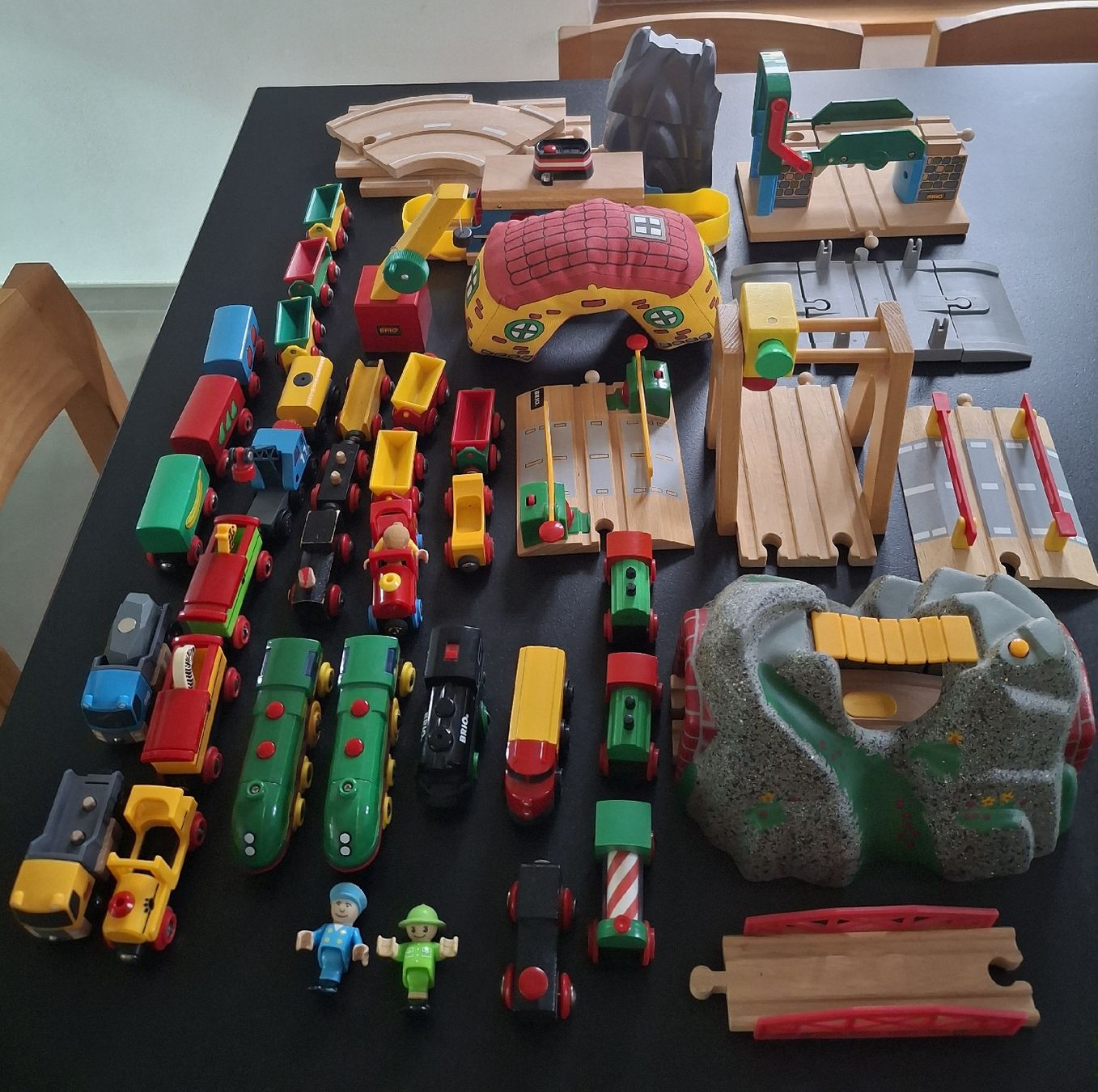 Spielzeuge: Grand set rails en bois BRIO – Gebraucht aus Yverdon-les-Bains von beth6700