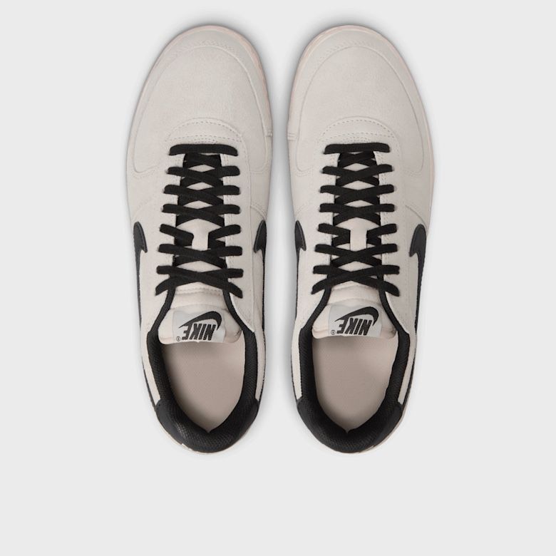 Nike Herrenschuhe: Nike Field General Turnschuhe Grösse 42.5 NEU – Neu und originalverpackt aus Kehrsatz von Morcer 2