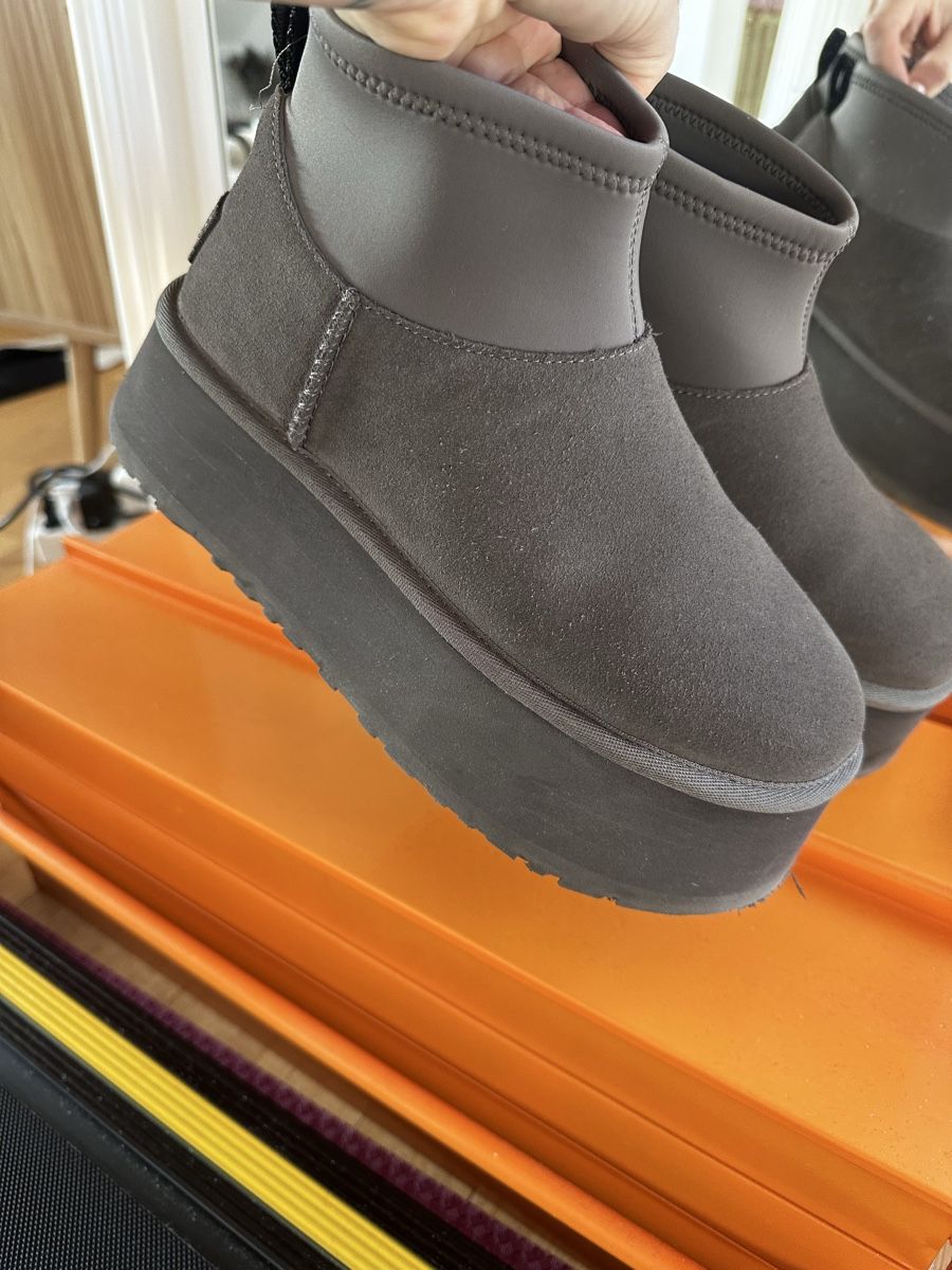 Ugg Scarpe da donna: UGG CLASSIC MINI DIPPER boots snow Plateaustiefelette Zara – Usato da Zürich venduto da Lotta1509 6