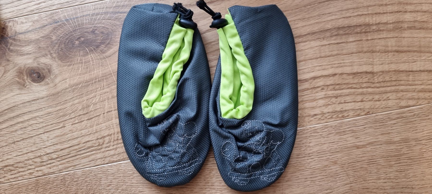 Scarpe per ragazzi: 10 Paar: Kinderschuhe Grösse 28-30 – Usato da Lachen SZ venduto da allesweg78 4