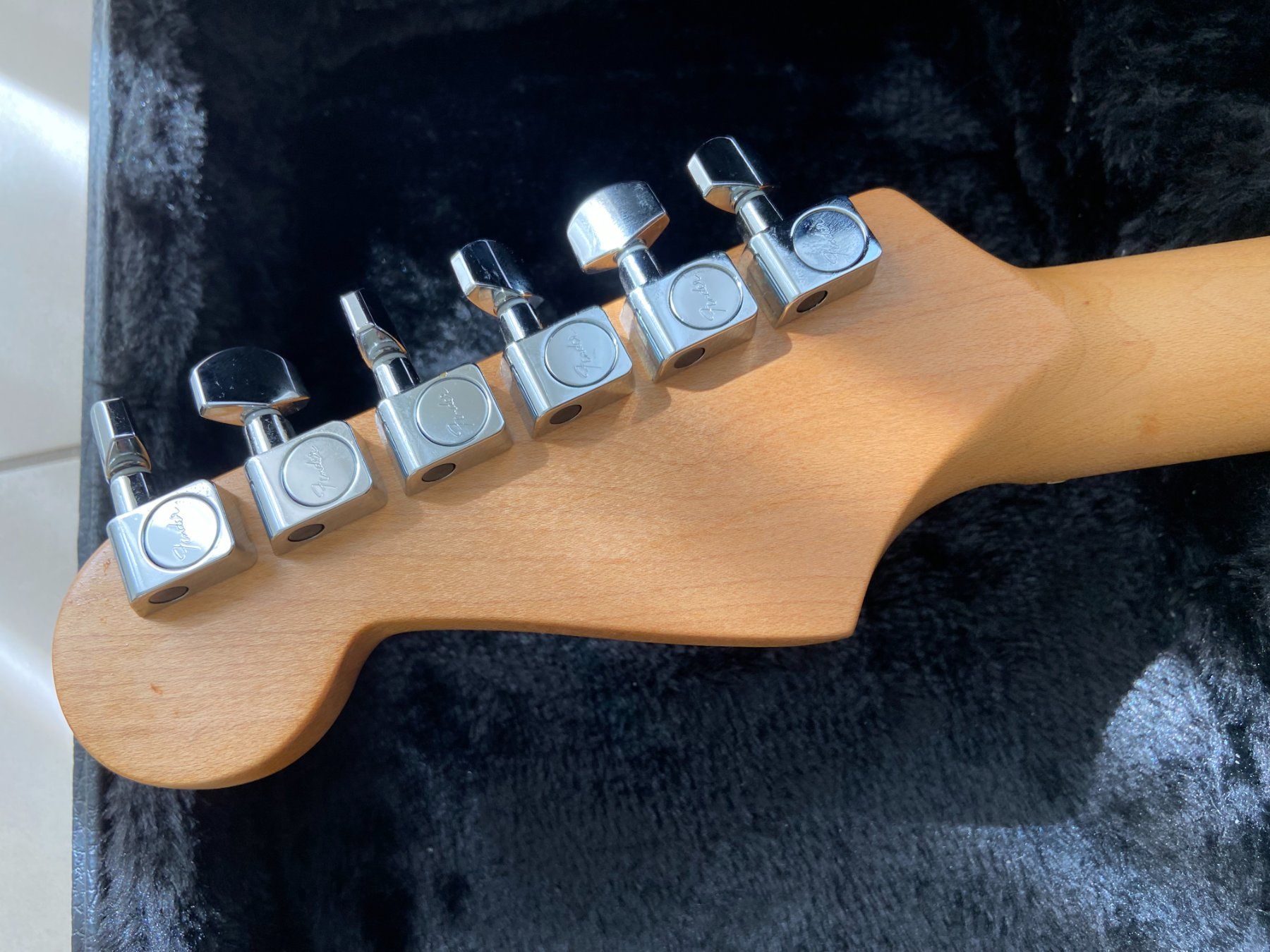 Fender Strumenti musicali: Fender Stratocaster USA – Usato da Zürich venduto da Maki8 4