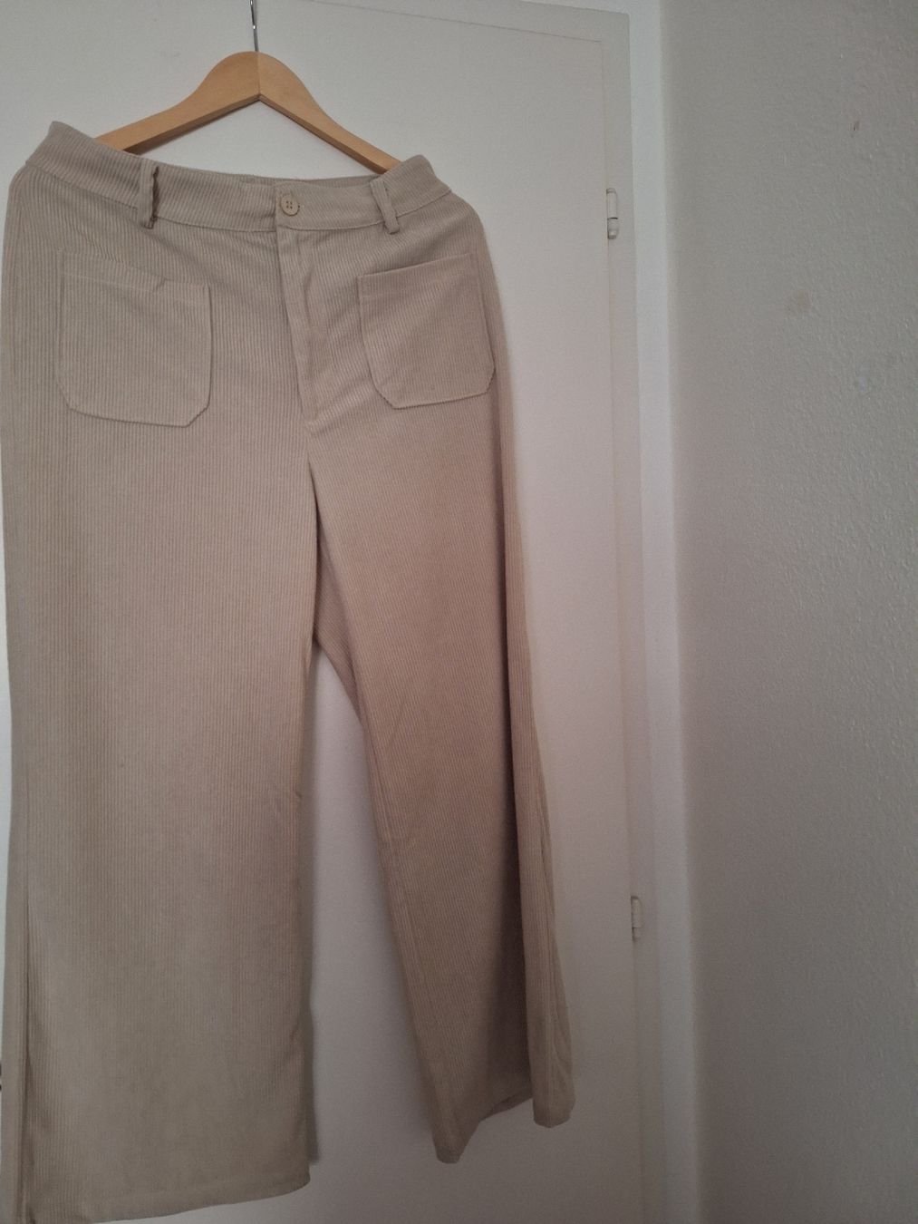 Pantaloni: Pantalon velours – Nuovo (secondo la descrizione) da Fribourg venduto da car_6vvs 2