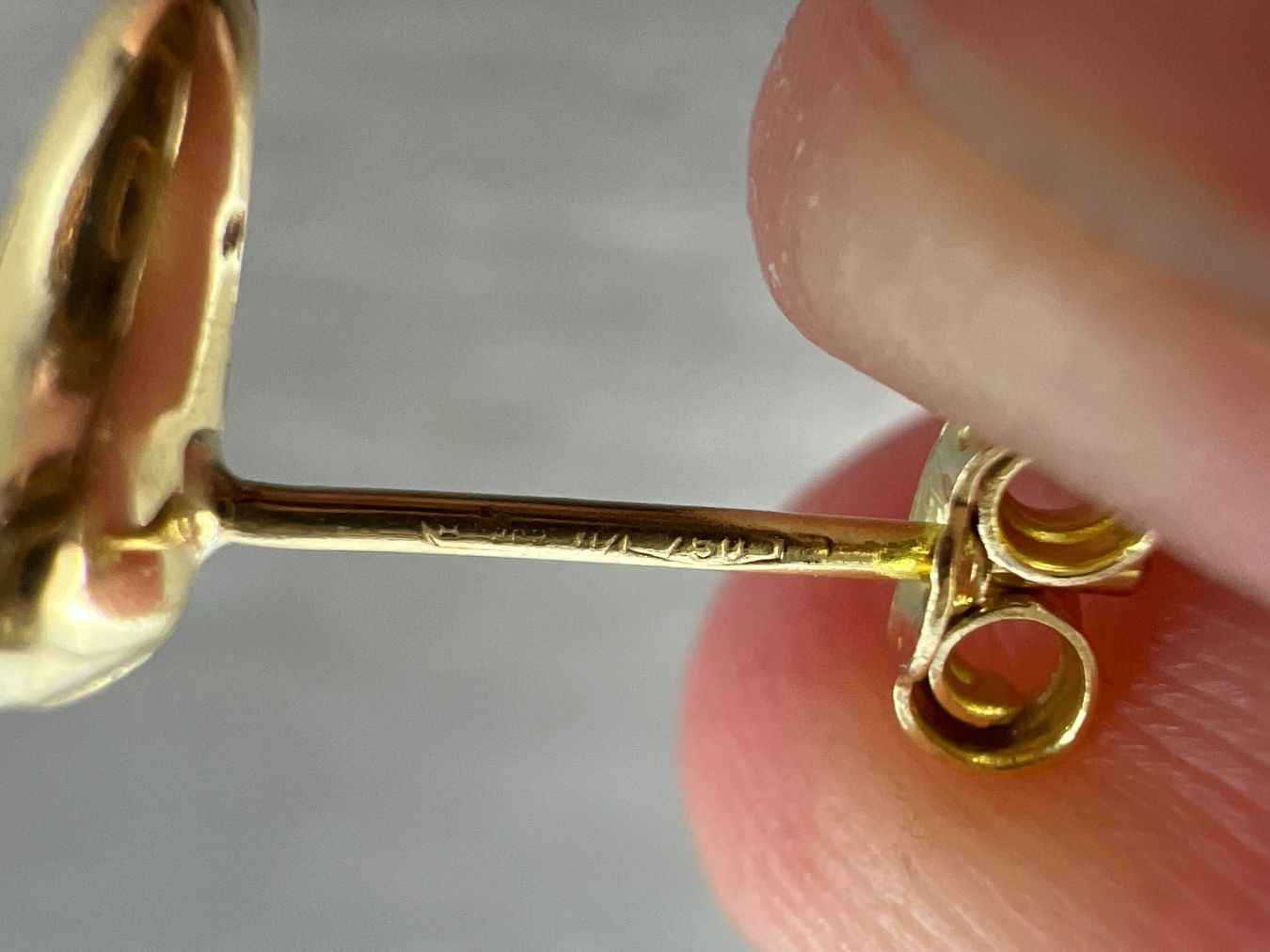 Boucles d'oreille: Ohrstecker 750 Gold – D'occasion à Niederuzwil par leo_8857 1