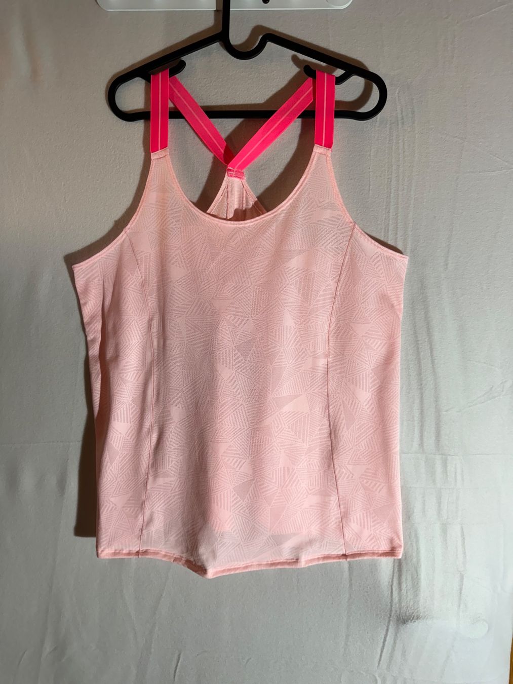 Tops: rosafarbenes Top Gr. L – Gebraucht aus Grosswangen von SALE_SALE_SALE
