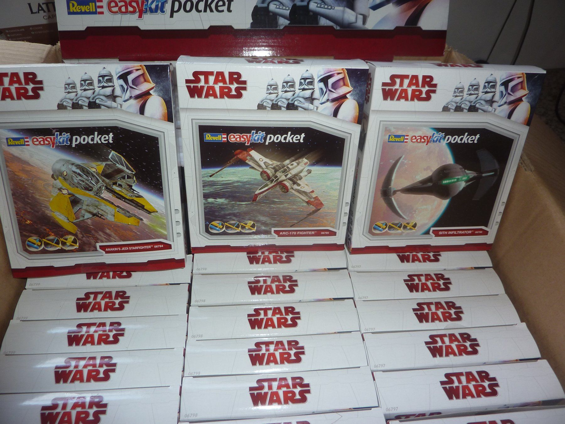 Star Wars Kits de montage: STAR WARS – Neuf avec emballage d'origine à Balsthal par bouteliee 2