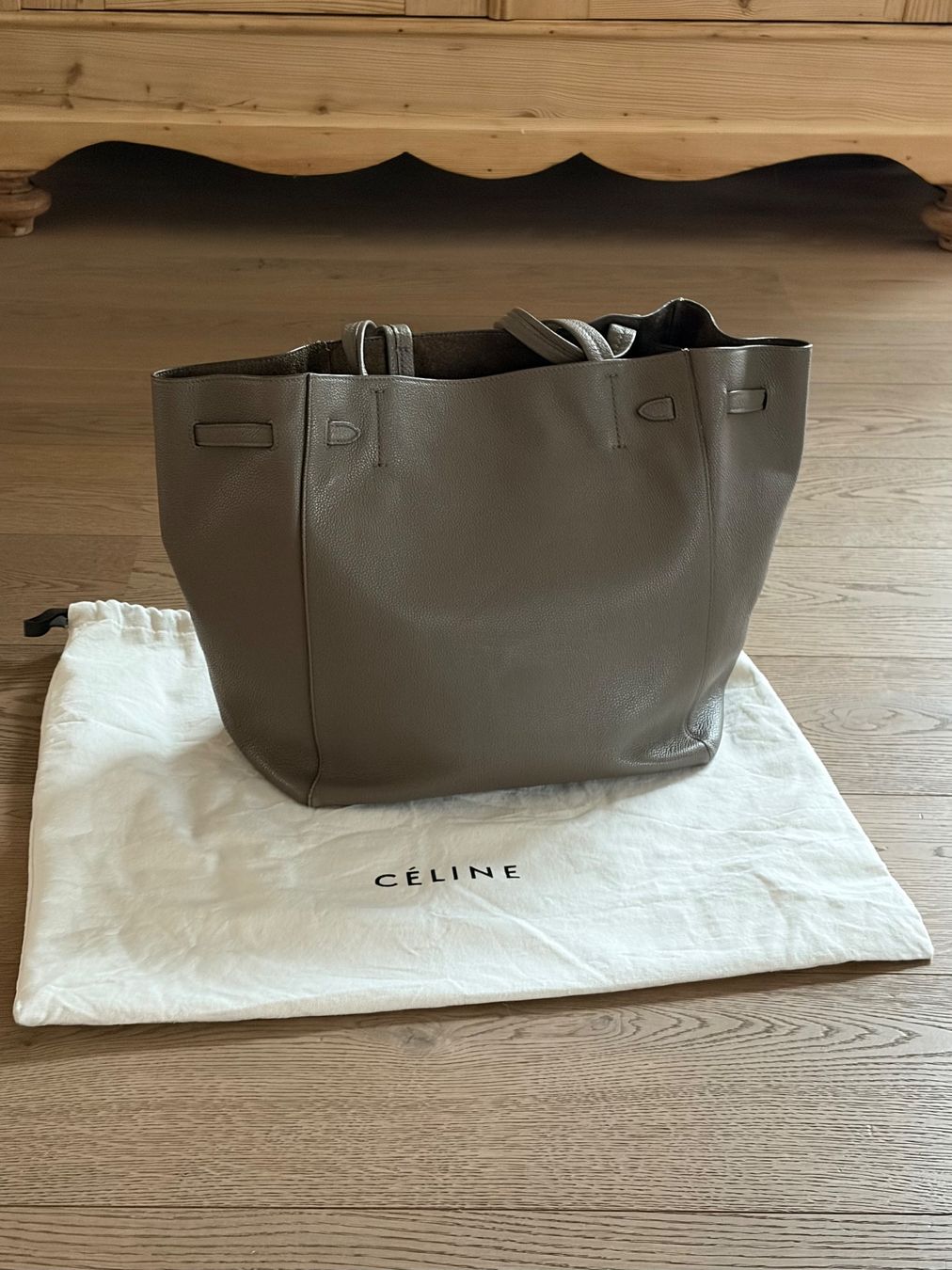 Celine Borse da donna: Céline Phantom Cabas small Taupe – Usato da Wädenswil venduto da quattromic 2