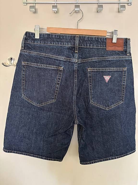Pantalons: Bermuda Guess – Neuf avec emballage d'origine à Paradiso par Mafe66 1