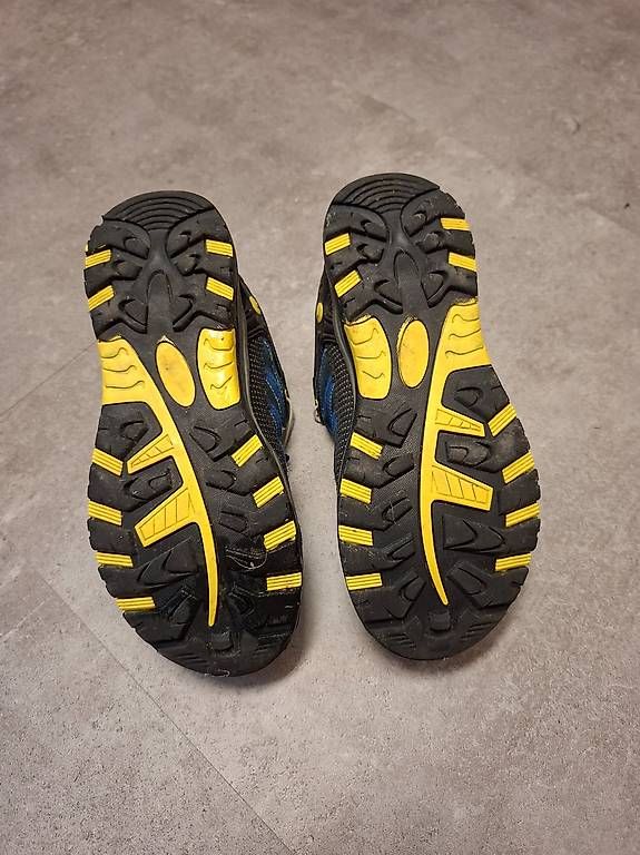 Chaussures garçon: Trekkingschuhe Gr 36 – D'occasion à Langenthal par Swissrunner 4