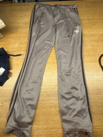 Trainingshose Adidas grau Grösse S (Kinder)