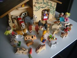 Trauffer Bauernhof Stall mit 22 versch. Holztieren + Wohnung