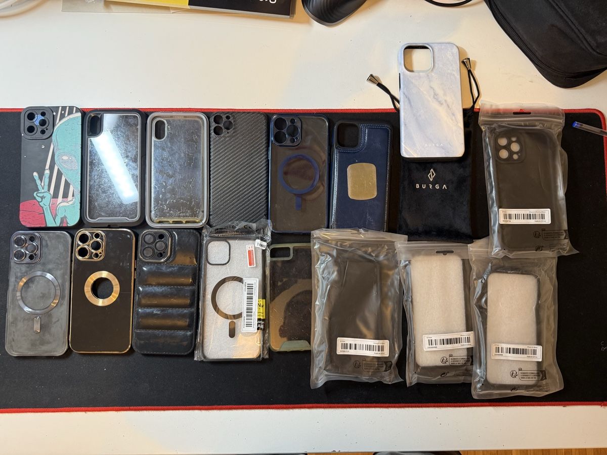 Cover & Protezioni schermo: iPhone Cover Lot – Usato da Chiasso venduto da she_9rhj