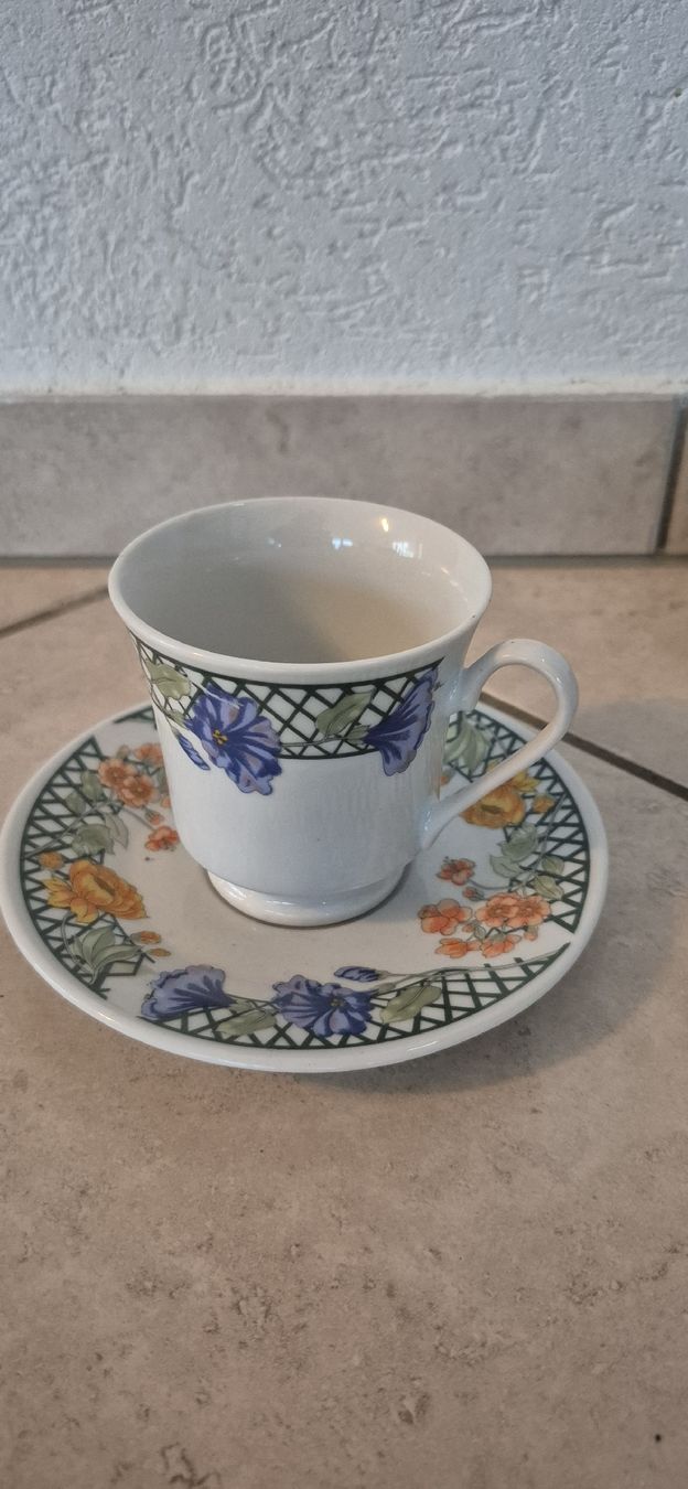 Tazze: 6 tasses à thé avec 3 sous-tasses – Nuovo (secondo la descrizione) da Moutier venduto da mar_7nrw 1