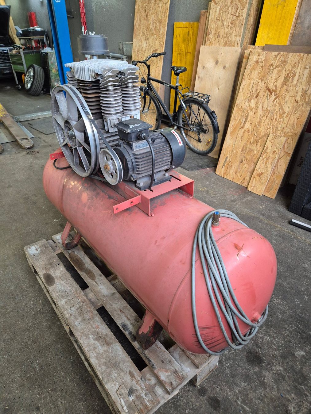 Compressori: Grosser Kompressor – Difettoso da Gossau SG venduto da Aeromax 2