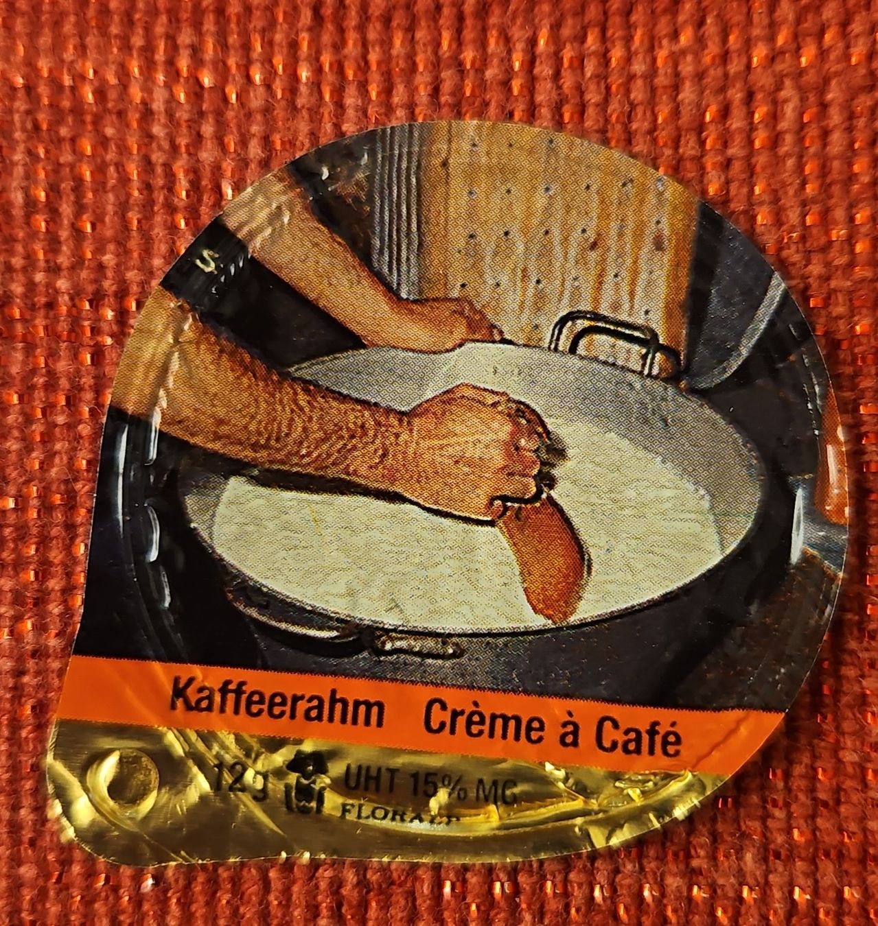 Floralp Coperchi dei cremini per caffè: Kaffeerahmdeckel  – Usato da Basel venduto da Melibu
