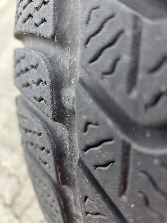 Pneumatici & Ruote complete: 4 stk. Winterreifen / PIRELLI – Usato da Lausen venduto da 04362 2